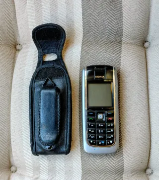 Teléfono Móvil Nokia 6021 Negro/Plateado