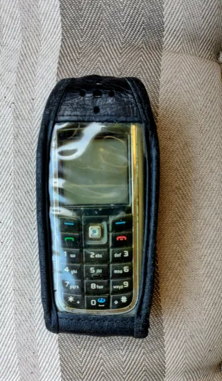 Teléfono Móvil Nokia 6021 Negro/Plateado