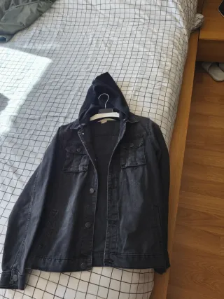 Cazadora vaquera con capucha niño talla 13/14 años