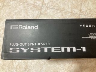 Roland AIRA System 1 Plug out Sintetizador