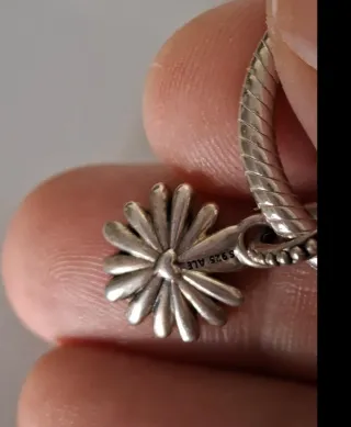 Pandora Charm Flor Lila en plata