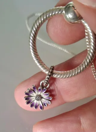 Pandora Charm Flor Lila en plata