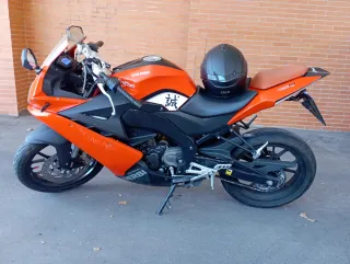 Derbi GPR 125 4t Roja y Negra