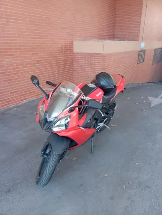 Derbi GPR 125 4t Roja y Negra