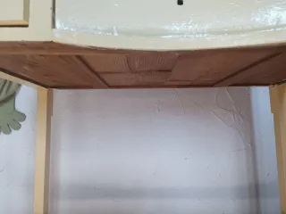 Tocador antiguo de madera.