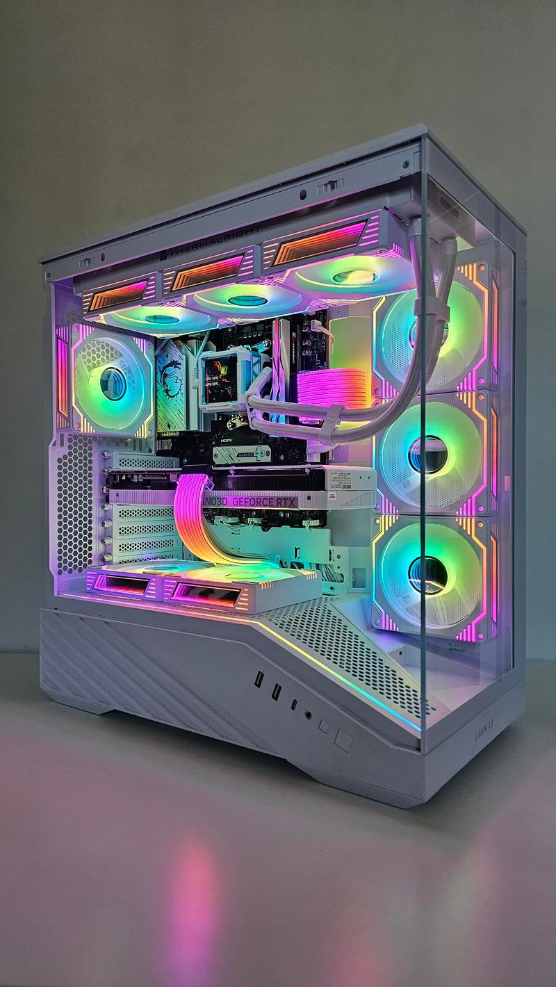 PC Gaming WORPC Blanco Ryzen 7 9800X3D + RTX