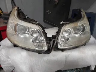 Faros Xenón Citroën C4 Direccionados