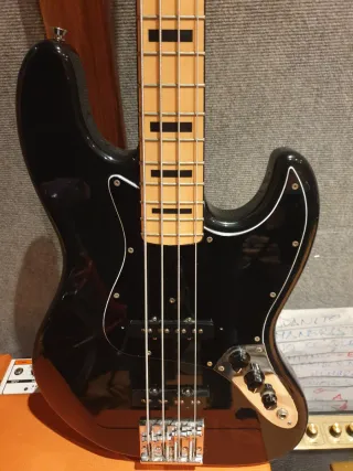 Fender Jazz Bass Geddy Lee japonés