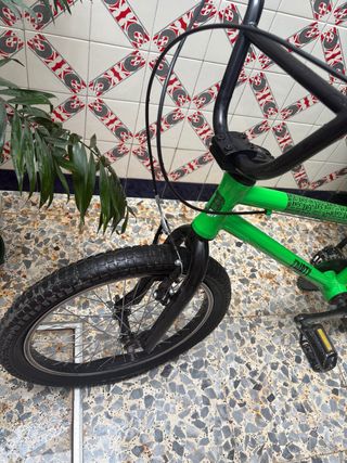 Bicicleta BMX verde