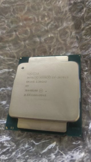 Intel Xeon E5-2670 v3 CPU 12 Núcleos