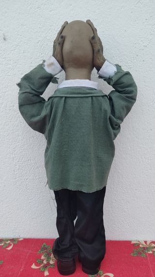 Muñeco Halloween, 80 cm., luz, sonido y movimiento