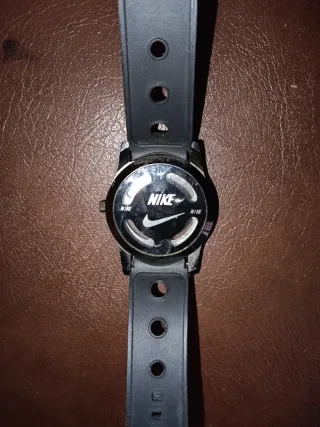 Reloj Nike Negro y Plateado