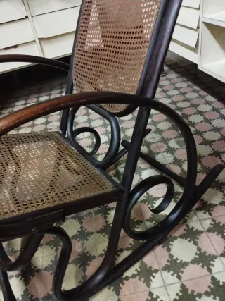 Dondola Thonet in Rattan e Legno