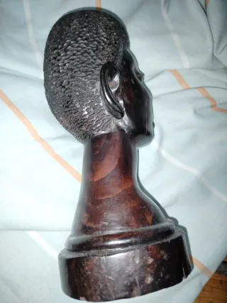 Busto africano madera 24x10cm