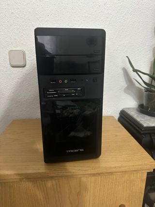 Caja PC Tacens Negra Fea