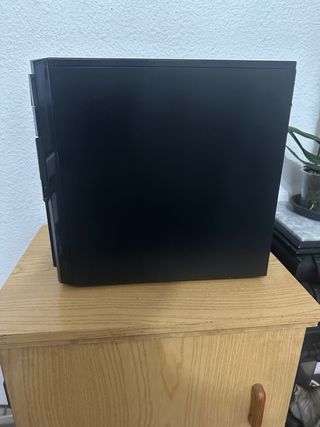 Caja PC Tacens Negra Fea