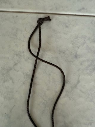Collana con ciondoli cerchi e quadrato