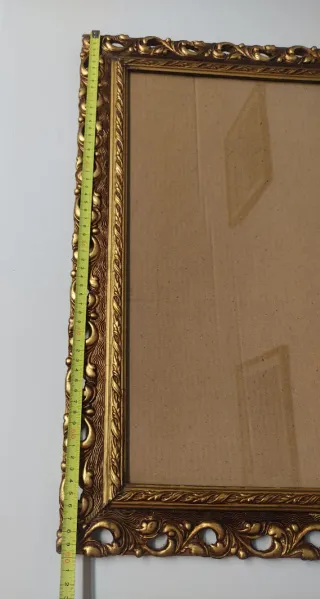 Marco de madera antiguo con cristal