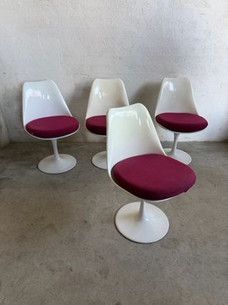Sillas Tulip Blancas y Rojas