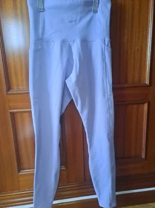 Mallas Nike Maternity Fit Moradas