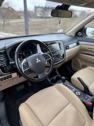 Mitsubishi Outlander 2015