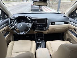 Mitsubishi Outlander 2015