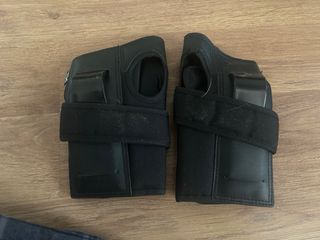 Patines ROOKIE T.42 + Protecciones Muñeca