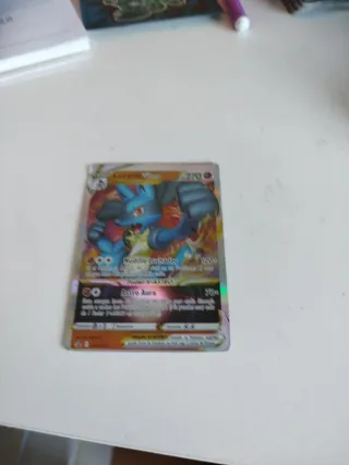 Carta Pokémon Lucario V Astro