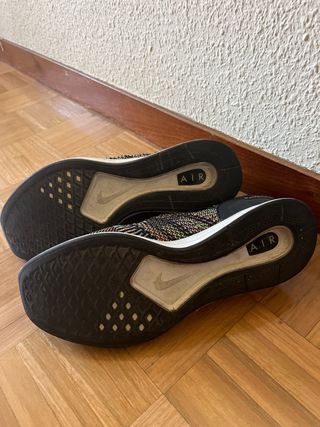 Nike Mariah Flyknit Racer