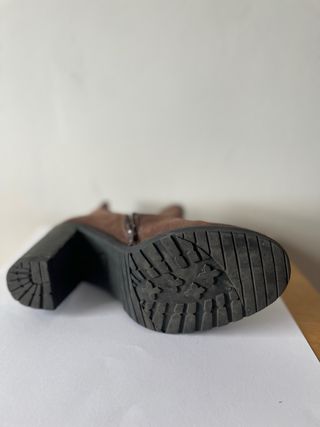 Botines MTNG Piel Vuelta Tacón Marrón