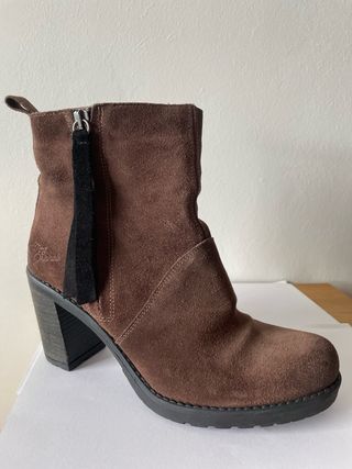 Botines MTNG Piel Vuelta Tacón Marrón