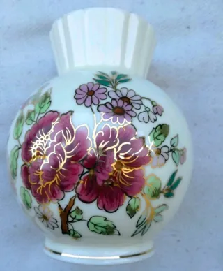 Vaso Porcellana ungherese fine Zsonay Pecs Vintage