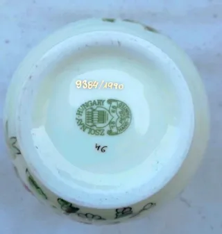 Vaso Porcellana ungherese fine Zsonay Pecs Vintage