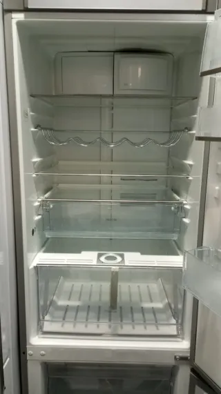 Nevera Electrolux No Frost 185 cm de alto