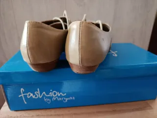 Zapatos planos beige mujer