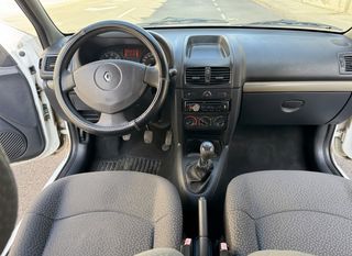 Renault Clio 1.2 gasolina 5 puertas