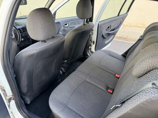 Renault Clio 1.2 gasolina 5 puertas