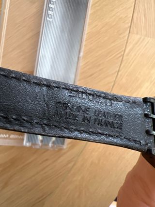 Reloj Swatch Chrono Piel Negra y Dorada