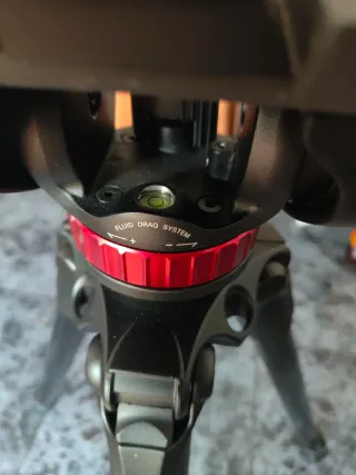 Trípode Manfrotto 535 Carbono + Cabezal MVH502AH