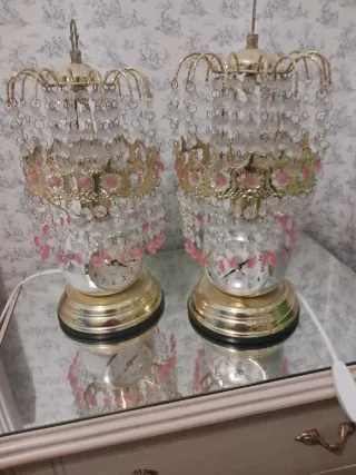 Lámparas de mesa con reloj de cristal