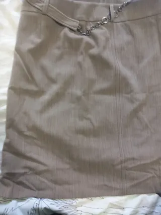 Traje LASSERRE beige y rosa