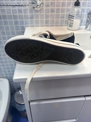 Deportivas estilo Converse negras