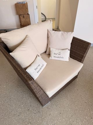 Sofá de jardín mimbre y tela beige
