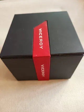 Reloj  mujer Viceroy Morado de acero , Totalment