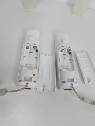 Set 2 Nintendo Wii Remote Plus Originali