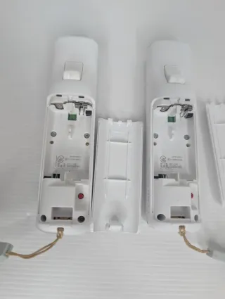Set 2 Nintendo Wii Remote Plus Originali