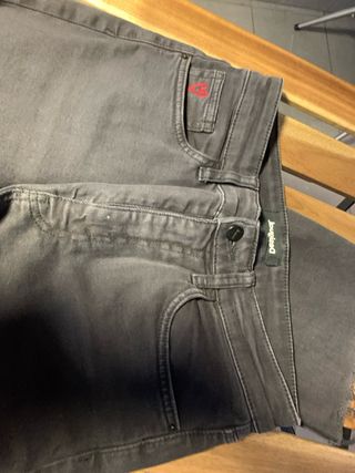 Pantalón Desigual negro semirecto