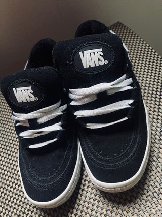 Zapatillas deportivas, varias marcas originales.