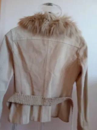 Chaqueta ante cuello pelo y cinturón de adorno