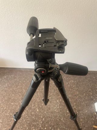 Trípode Manfrotto 055XB